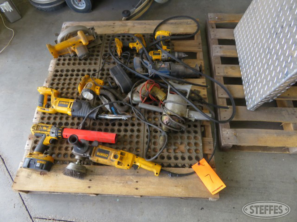 Pallet of misc. power tools